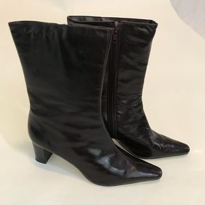 Nine west chocolate brown boots size 6.5